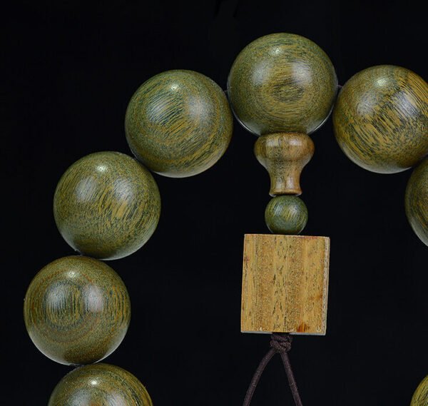 Green sandalwood, aged material, submerged in water, sandalwood, natural wood, Buddha beads, bracelets symbolize health and longevity - Image 3